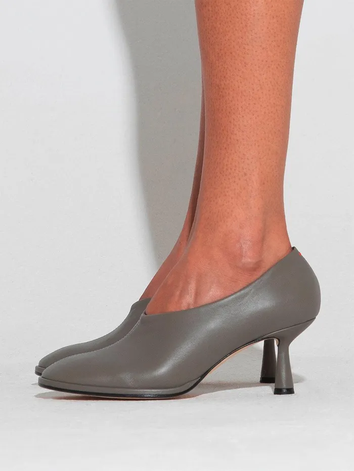 Women Izzy Nappa Leather Pumps Aeyde Pumps