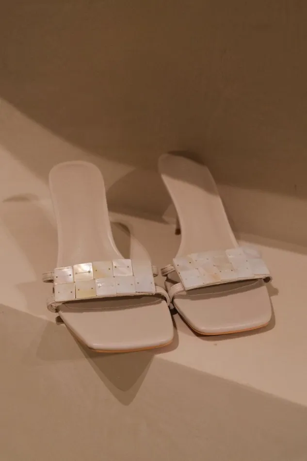Women Meshki Shoes Lucy Shell Mules 8211 Ivory Pearl