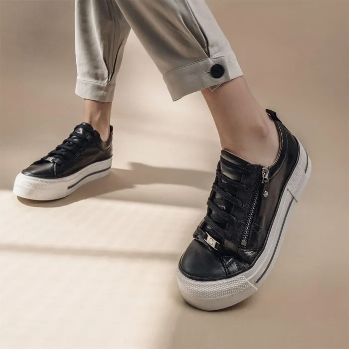 Women Moda In Pelle Casual Trainers Filician Black Leather
