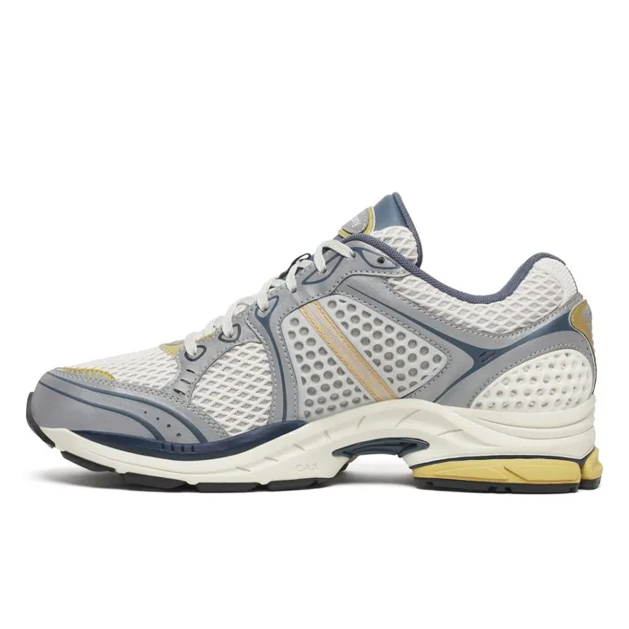 Women Progrid Triumph 4 Fabricated Future Greysilver Saucony Lifestyle