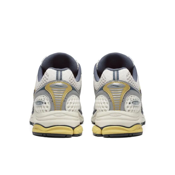 Women Progrid Triumph 4 Fabricated Future Greysilver Saucony Lifestyle
